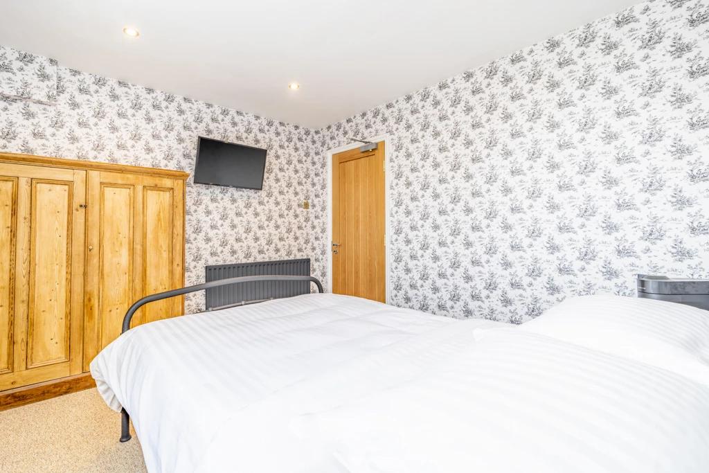 The Whichcote Arms Hotel Слийфорд Екстериор снимка