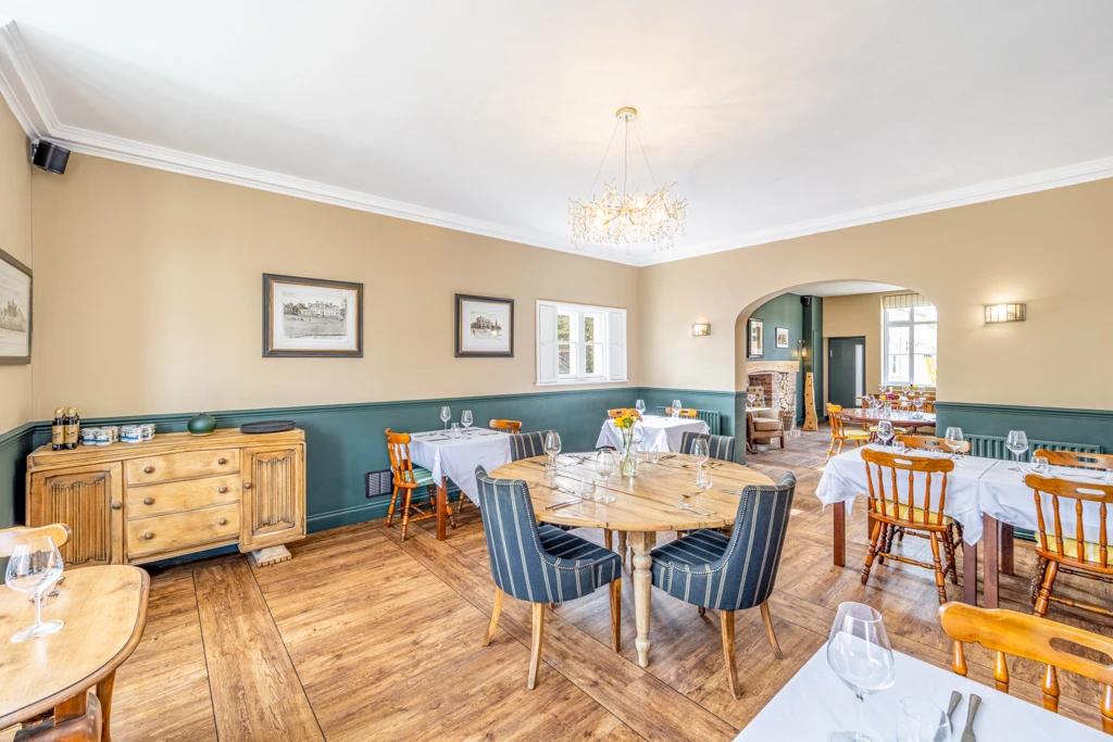 The Whichcote Arms Hotel Слийфорд Екстериор снимка