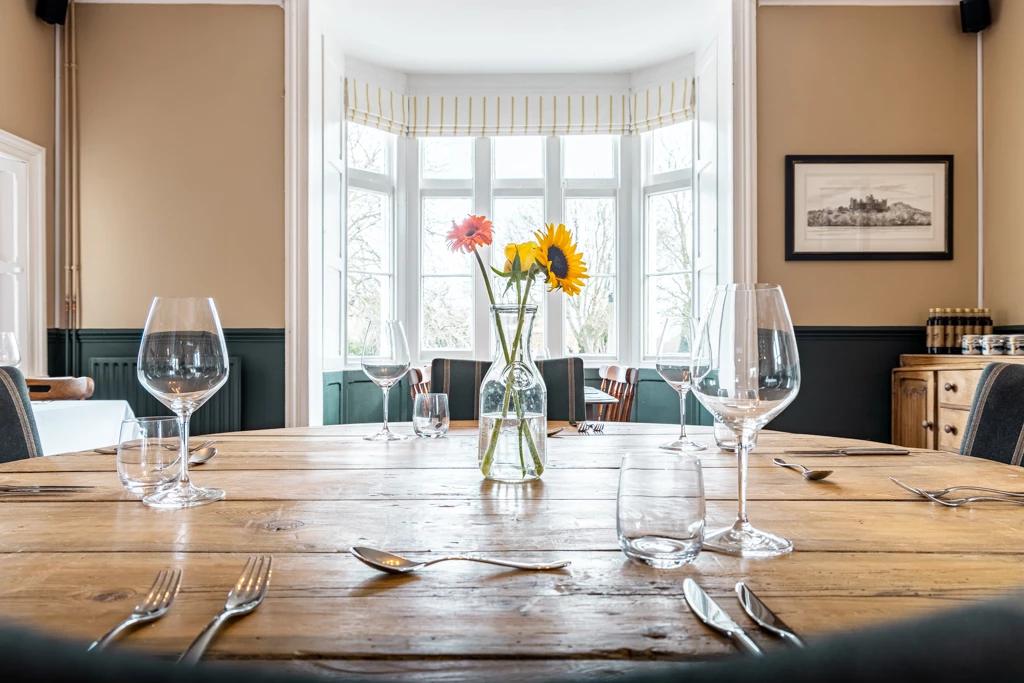The Whichcote Arms Hotel Слийфорд Екстериор снимка