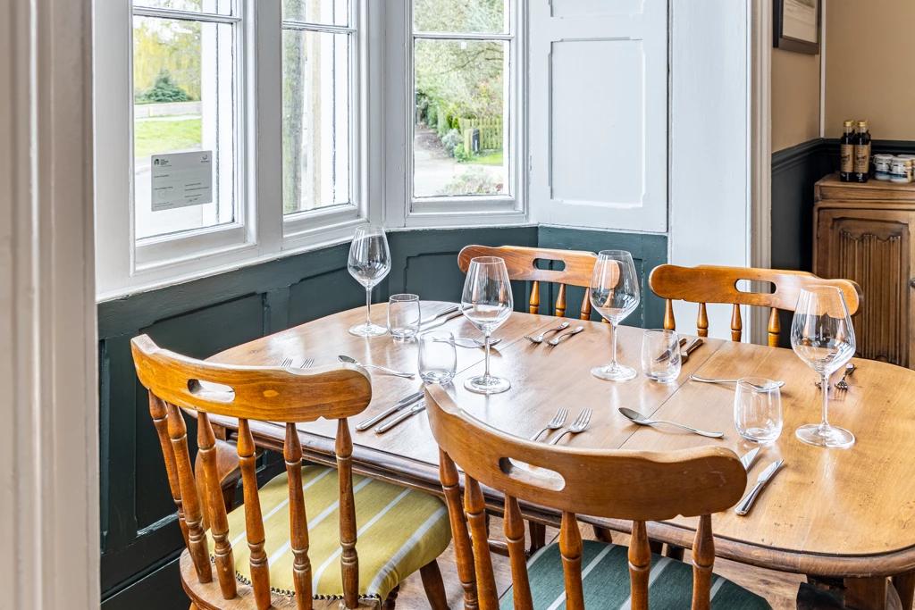 The Whichcote Arms Hotel Слийфорд Екстериор снимка
