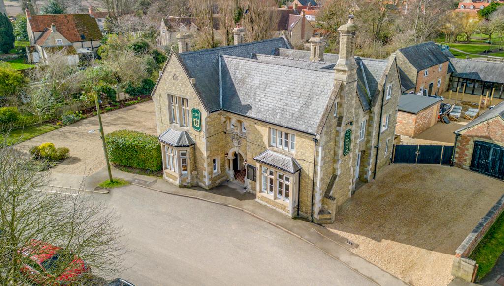 The Whichcote Arms Hotel Слийфорд Екстериор снимка