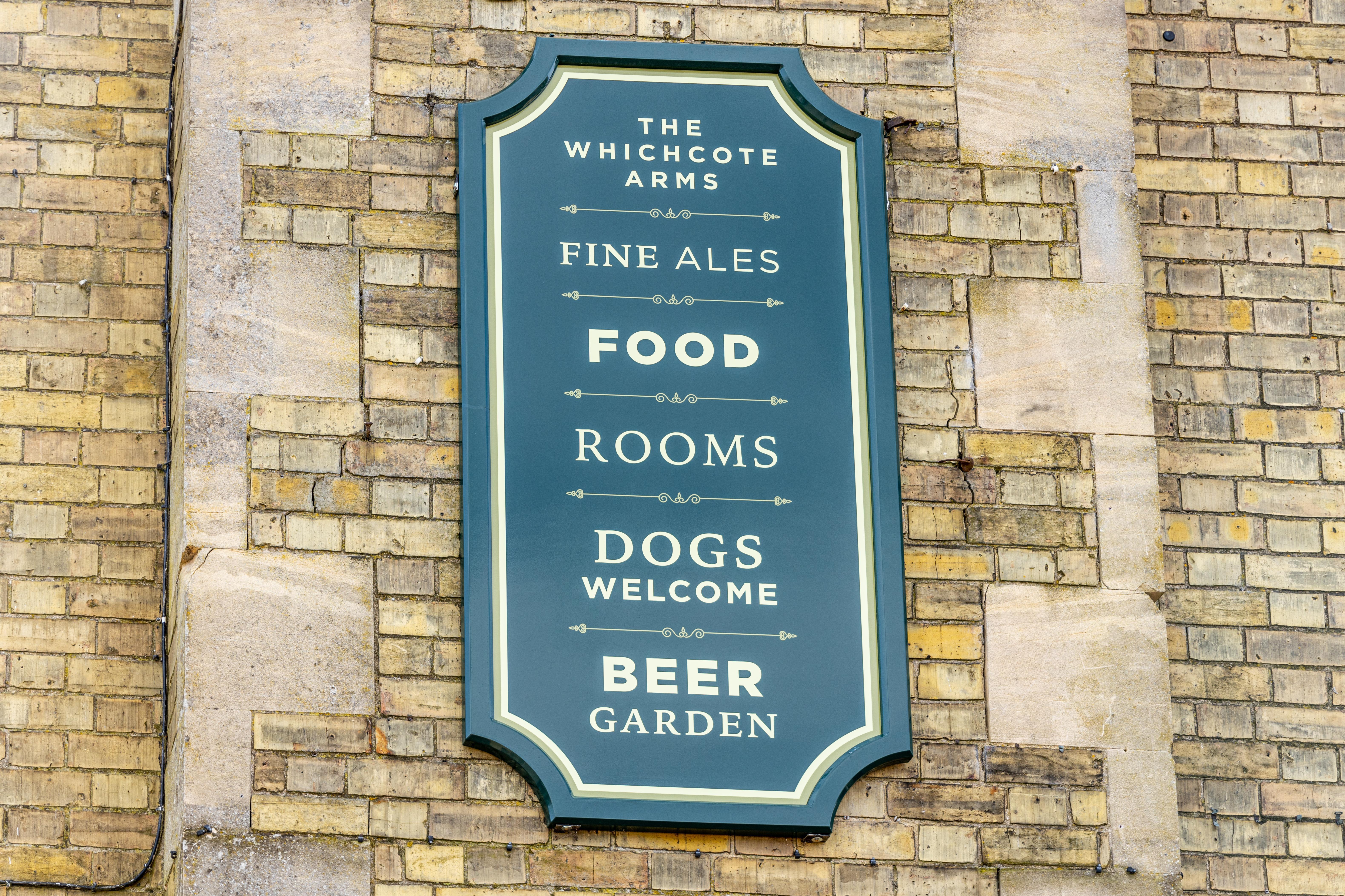 The Whichcote Arms Hotel Слийфорд Екстериор снимка